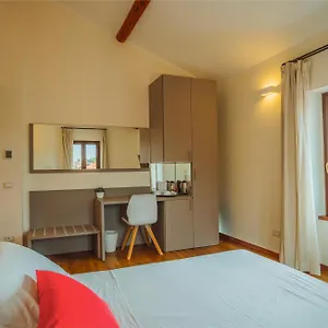 Garda Relais בית הארחה