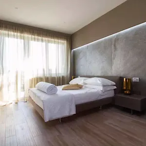 https://ginevra-rooms.italymilanhotels.net