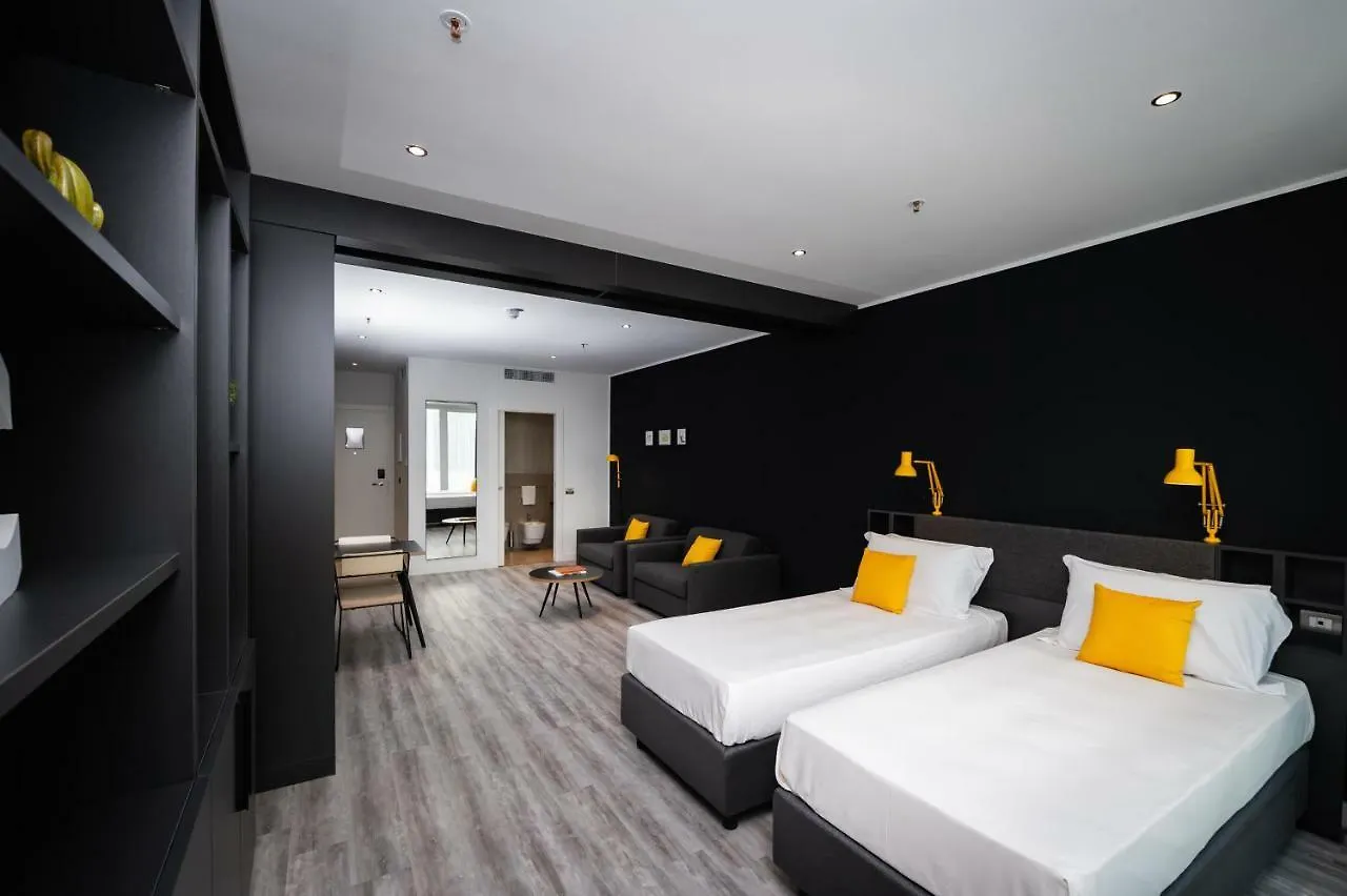 Staycity Aparthotels Venice Mestre 4*,