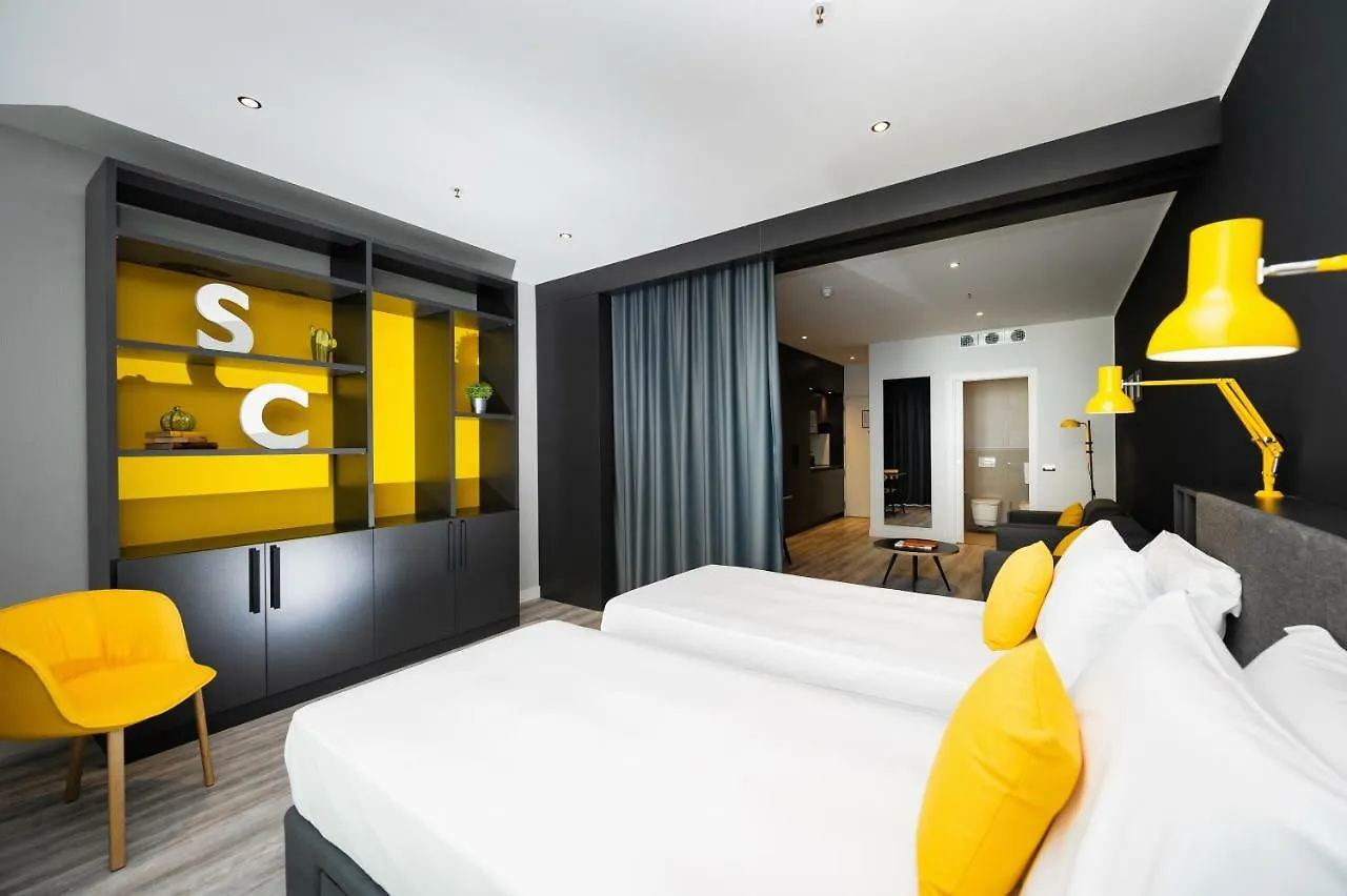 Staycity Aparthotels Venice Mestre 4*,